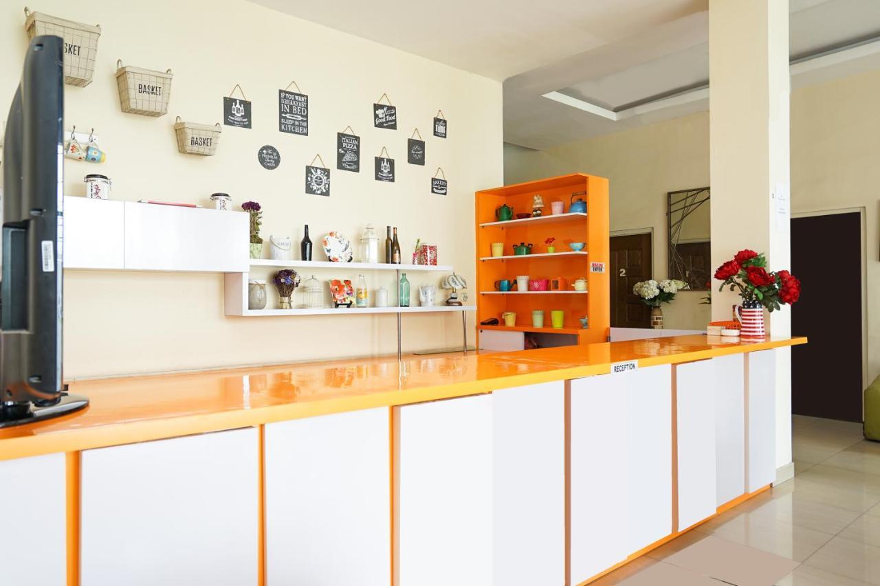Pratisarawirya Guesthouse By Ecommerceloka Surabaya Dış mekan fotoğraf