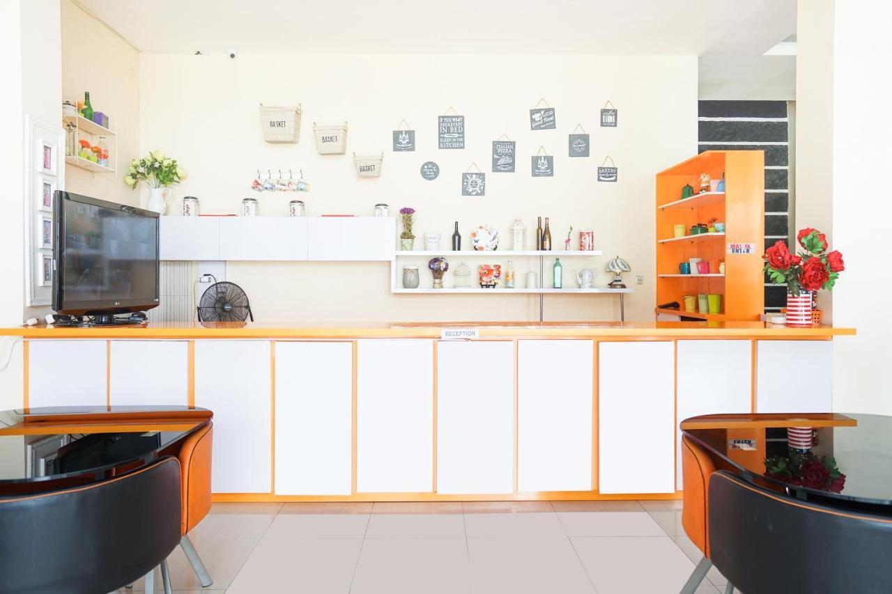Pratisarawirya Guesthouse By Ecommerceloka Surabaya Dış mekan fotoğraf