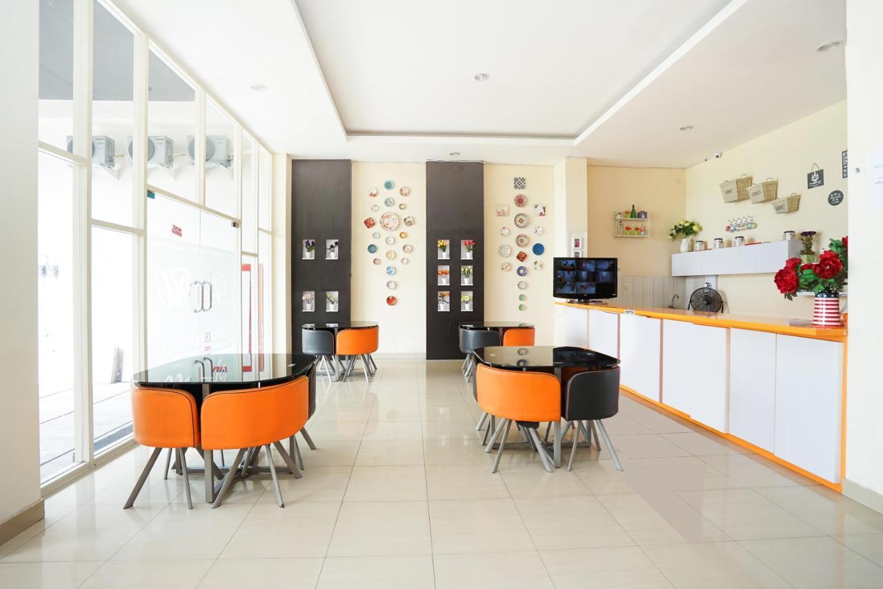 Pratisarawirya Guesthouse By Ecommerceloka Surabaya Dış mekan fotoğraf