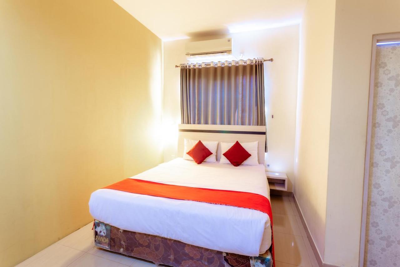 Pratisarawirya Guesthouse By Ecommerceloka Surabaya Dış mekan fotoğraf