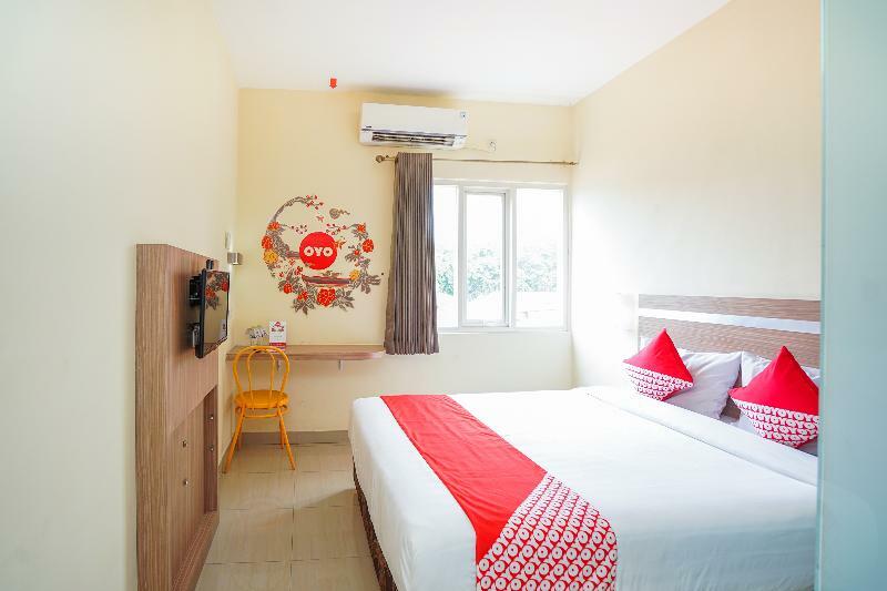 Pratisarawirya Guesthouse By Ecommerceloka Surabaya Dış mekan fotoğraf